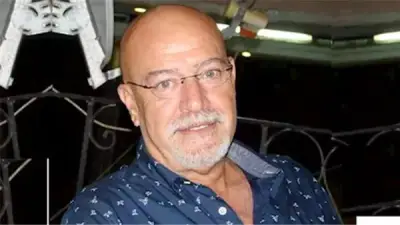 أشرف زكي يكشف تفاصيل الحالة الصحية للفنان نبيل نور الدين بعد حادث مروري