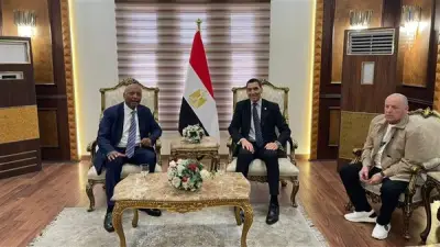 وزير الشباب والرياضة يستقبل رئيس الكاف بالقاهرة ويناقش أزمة سحب لقب أمم أفريقيا