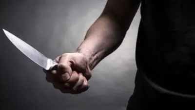 زوج يطعن طليقته في الغربية بسبب خلافات على رؤية الأطفال أمام المارة