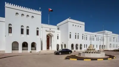 عُمان تؤكد على ضرورة وقف الحرب والعودة إلى الحوار لمعالجة جذور الصراع الإقليمي