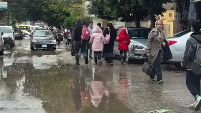 تأخر إعلان تعليق الدراسة بالقاهرة والجيزة بعد بدء اليوم الدراسي يشعل غضب أولياء الأمور