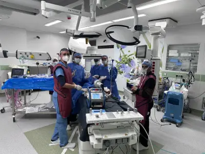 لأول مرة في مصر: قصر العيني يحقق سبقاً طبياً جديداً باستخدام تقنية الإيكمو