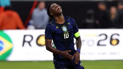 فينيسيوس جونيور يعود للتدريبات مع البرازيل رغم المخاطر قبل ودية كرواتيا