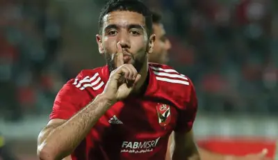 وكيل قندوسي يؤكد: لا مانع من لعب اللاعب للزمالك والأهلي رغم خسارة برحيله