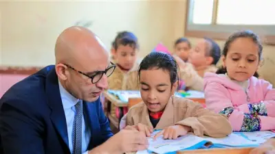 وزير التعليم يؤكد على أهمية التقييمات الأسبوعية لقياس مستوى الطلاب في جولة مفاجئة بالغربية