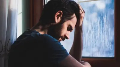 اكتئاب ما بعد الإجازة: ظاهرة نفسية أم نتيجة ضغوط الحياة اليومية؟