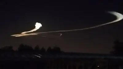 جدل واسع حول صور الأجسام المضيئة في سماء مصر.. وتحذيرات من الشائعات