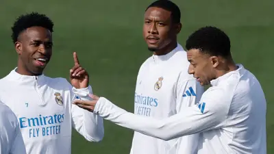 بيريز يرفض التفريط في نجوم ريال مدريد الشباب: تشواميني وبيلينجهام وجولر 