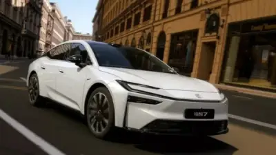 تويوتا تكشف عن bZ7 الكهربائية 2026: سيدان فاخرة بتقنيات ثورية ومدى قيادة ممتد