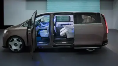 مرسيدس تكشف عن VLE 2028: ميني فان كهربائي فاخر بمدى قيادة يتجاوز 700 كيلومتر