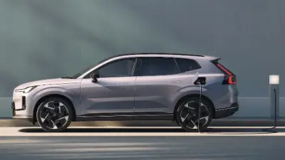 فولفو تكشف عن XC70 الهجينة الجديدة: 462 حصانًا ومدى كهربائي يصل لـ180 كم