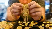 تراجع صارخ لأسعار الذهب في مصر.. عيار 21 يهبط إلى 6750 جنيهاً