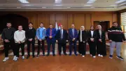 رئيس جامعة كفر الشيخ يكرم فريق كلية الذكاء الاصطناعي الفائز بالمركز الأول في الملتقى البيئي