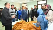 رئيس جامعة أسيوط يزور الطالبات المصابات في حادث انقلاب سيارة ويؤكد توفير الرعاية الصحية الكاملة