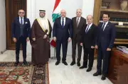 سفير مصر في بيروت يشارك في اجتماع سفراء دول اللجنة الخماسية برئاسة رئيس لبنان