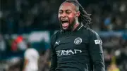 نجم مانشستر سيتي أنطوان سيمنيو يفوز بجائزة لاعب الشهر في البريميرليج