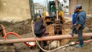 انتهاء إصلاح كسر مفاجئ بخط مياه الشرب في قرية الخادمية بكفر الشيخ