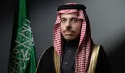 وزير الخارجية السعودي يؤكد اتخاذ كافة القرارات المناسبة ضد الهجمات الإيرانية
