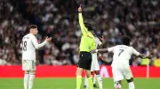 خبير تحكيمي يؤيد طرد فالفيردي في ديربي مدريد.. تفاصيل اللحظة الحاسمة