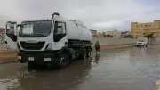 فرق الطوارئ تتحرك في مطروح لمواجهة فيضانات الأمطار وتسهيل حركة المرور