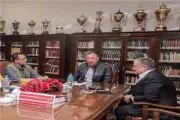 اجتماع حاسم بالأهلي لتحفيز اللاعبين وتدارك الموسم قبل لقاء سيراميكا كليوباترا