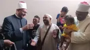 وزير الأوقاف يتدخل شخصياً لتكريم مواطن أسواني تعرض للتنمر مع أبنائه
