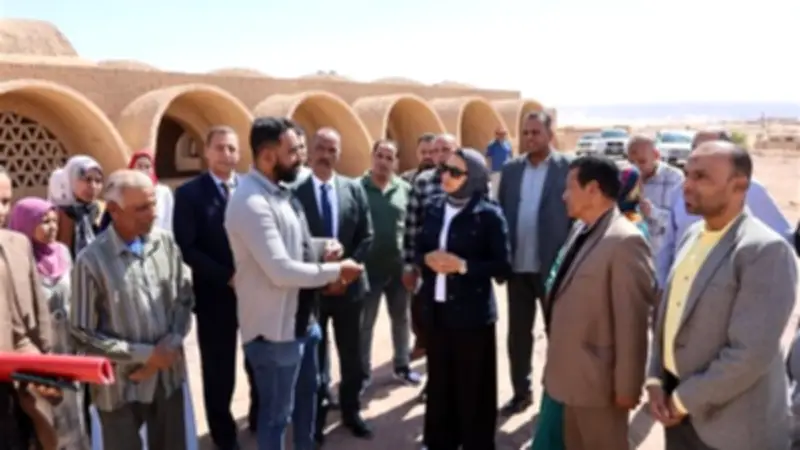 محافظ الوادي الجديد تتابع مشروع إحياء قرية حسن فتحي بـ 17 مليون جنيه