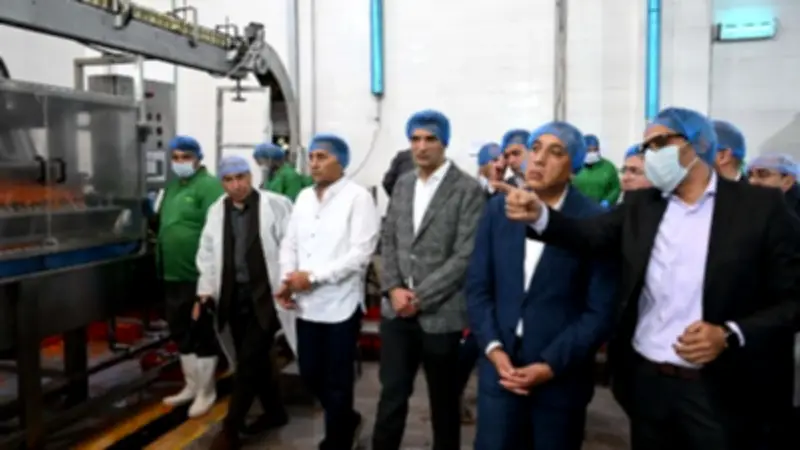 رئيس الوزراء يزور مصنع فيردي فودز للصناعات الغذائية في بنها ويشيد بإنتاجه