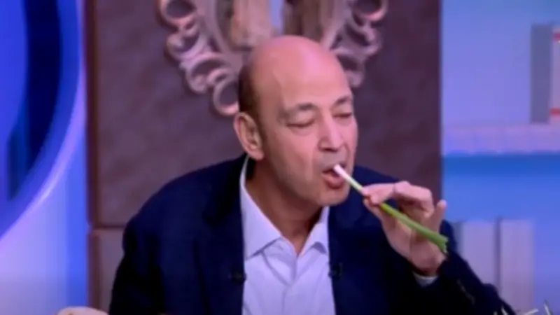 عمرو أديب يرد على انتقادات أكله منفرداً في شم النسيم: 
