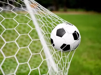 مواعيد مباريات الجمعة 17 أبريل 2026 والقنوات الناقلة: يوم حافل بالمنافسات الأوروبية والقارية