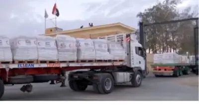 قافلة المساعدات الإنسانية رقم 181 تدخل غزة عبر معبر كرم أبو سالم