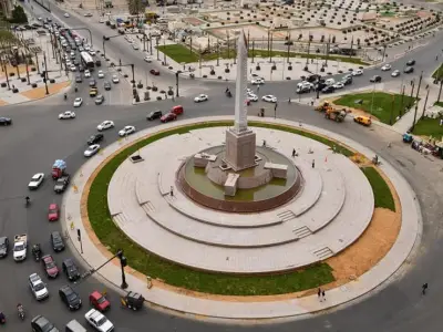 صورة نادرة للترام في ميدان التحرير عام 1966 تثير الحنين