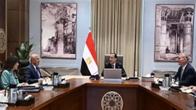 وزير النقل: تأجيل تنفيذ 20 طريقاً ضمن خطة ترشيد استهلاك البترول