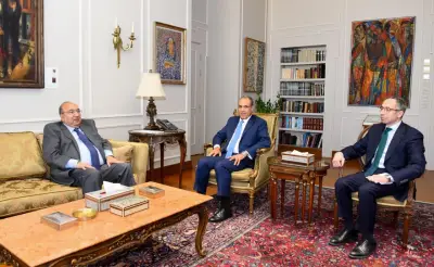 وزير الخارجية يستعرض الاستراتيجية الوطنية لمكافحة الهجرة غير الشرعية 2027-2036