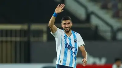 وليد الكرتي يجدد عقده مع بيراميدز لموسمين إضافيين حتى 2028