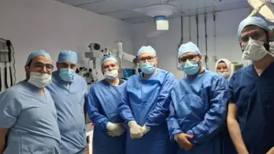 نجاح عملية جراحية دقيقة لاستئصال 3 أورام بالعين لشاب فلسطيني بمستشفى الأزهر