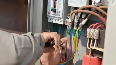 3 وقائع فساد بالكهرباء تتجاوز 50 مليون جنيه.. سرقة تيار واختلاس وإتلاف ملفات