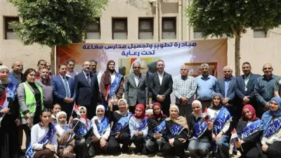 محافظ المنيا يشارك في زراعة 500 شجرة بمجمع مدارس مغاغة