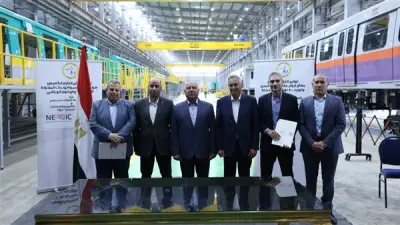 وزير النقل يشهد توقيع اتفاقيتين لتصنيع 500 عربة سكك حديدية وتطوير الورش