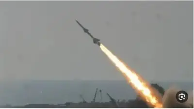 إطلاق 60 صاروخاً من لبنان على إسرائيل وإصابة 6 أشخاص بشظايا إيرانية في حيفا