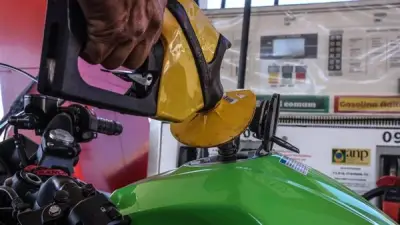 ارتفاع أسعار البنزين في أمريكا 7 سنتات للأسبوع بسبب أزمة إيران