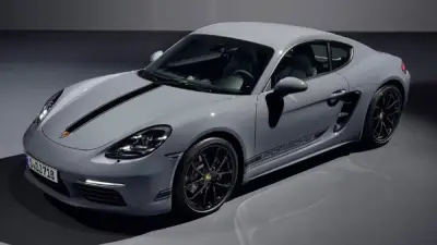 بورشه 718 موديل 2026: 300 حصان وأداء رياضي مذهل في سيارة سوبر كارز