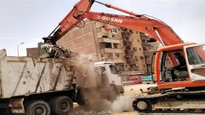 حملات مكثفة في أسوان تخلصت من 8240 طنًا من المخلفات والأتربة لتحسين النظافة العامة