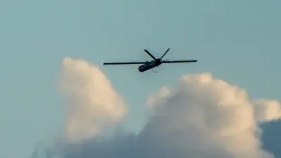 مسيرات إسرائيلية تحلق في أجواء بيروت وجنوب لبنان وسط تحذيرات عسكرية مشددة