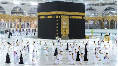 عمرة ذي القعدة: علي جمعة يوضح حكمها وشروطها وفضلها وأسرارها الخفية