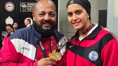 معاني وليد تفوز بذهبية شمال أفريقيا في الكاراتيه وتبرز تفوقها الدراسي والرياضي