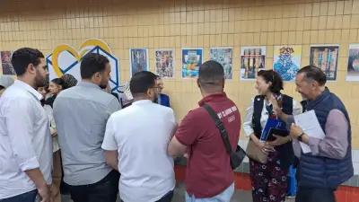 «ملامح مصرية».. طلاب الفنون التطبيقية يزينون محطة مترو صفاء حجازي بلوحات فنية معاصرة