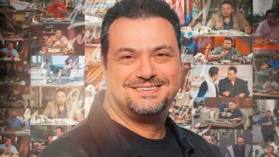 مراد مكرم يوجه رسالة قوية عبر فيسبوك: الإنسان الغبي لا يراجع نفسه