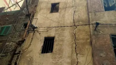 انهيار سقف عقار قديم خالٍ من السكان في حي الجمرك بالإسكندرية دون إصابات