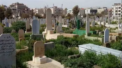 الأزهر يوضح حكم دفن المرأة مع الرجل في قبر واحد: الأصل الفصل إلا في حالات الضرورة